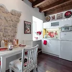 Mango & Tango Old Town Apartman *