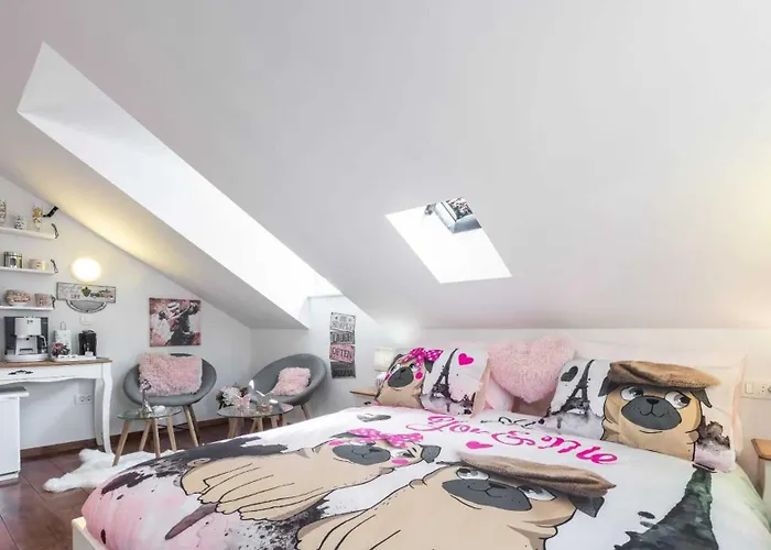 Mango & Tango Old Town Apartment