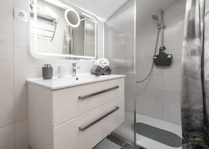 Mango & Tango Old Town Apartment *