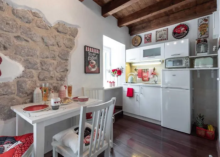 Mango & Tango Old Town Apartment *