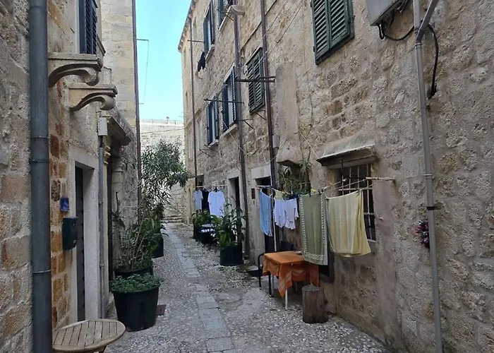 Mango & Tango Old Town Apartment *